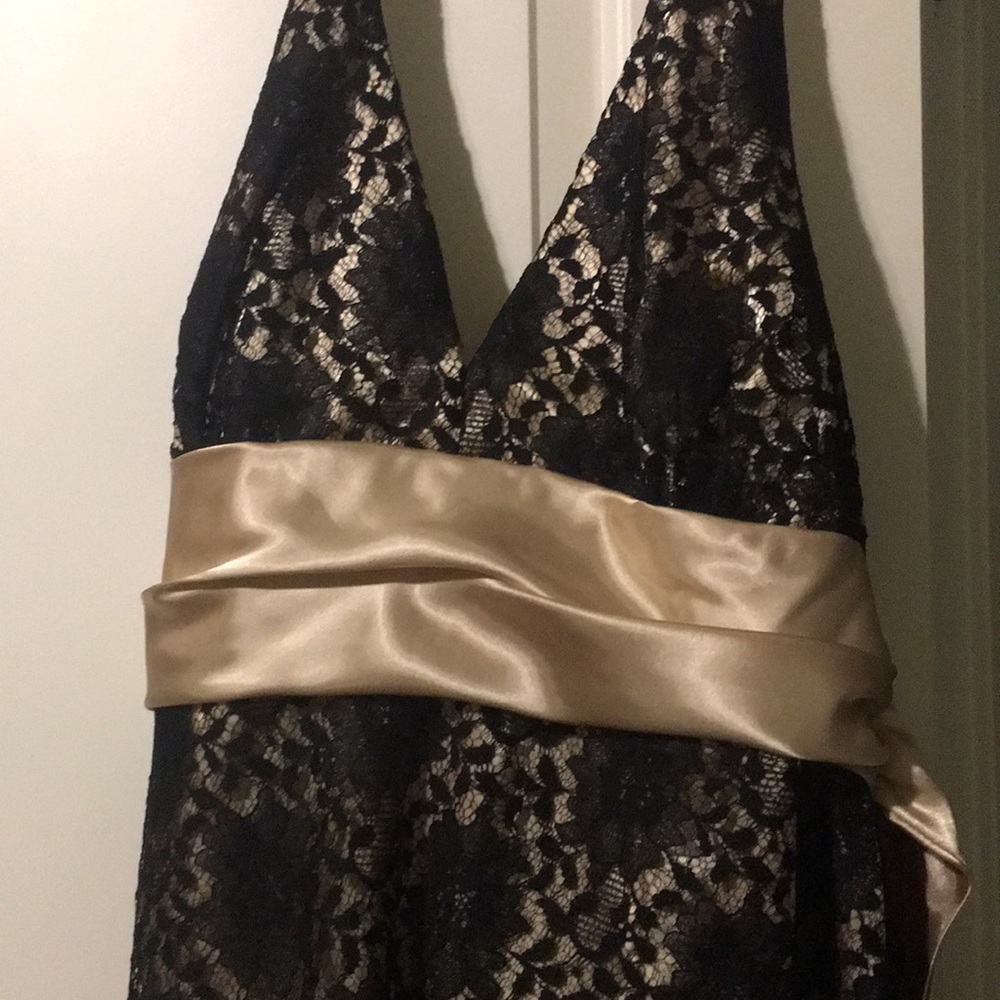 Like new. Lace and satin. Erica Michelle Ltd.